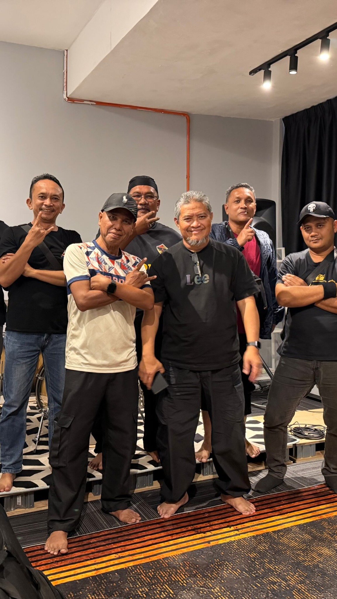 Sarang Seni Studio customer group after a studio session